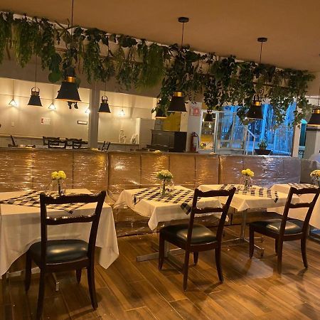 加耶快捷酒店 阿瓜斯卡达特斯 外观 照片