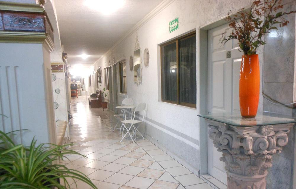 加耶快捷酒店 阿瓜斯卡达特斯 外观 照片
